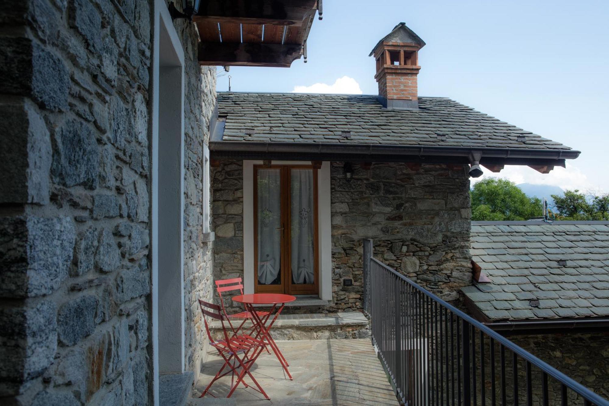 Agriturismo La Fonte Di Mariella Gravedona Exterior foto