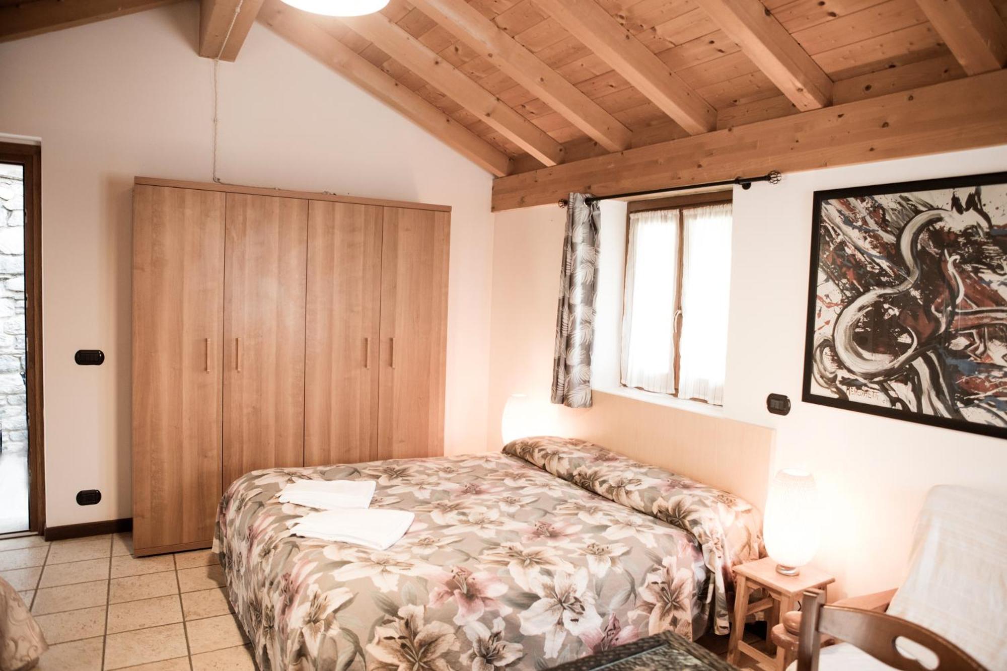 Agriturismo La Fonte Di Mariella Gravedona Exterior foto