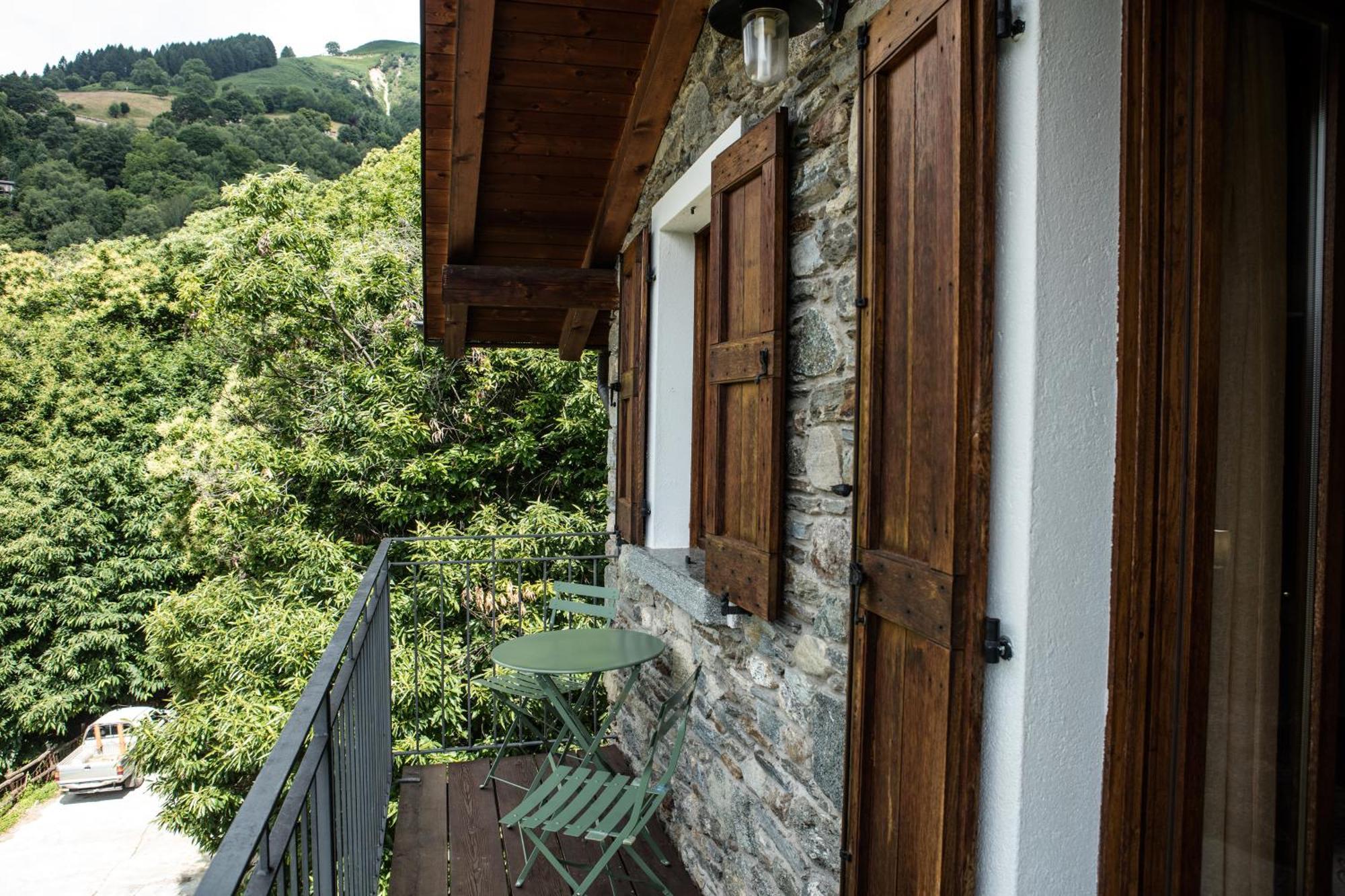 Agriturismo La Fonte Di Mariella Gravedona Exterior foto