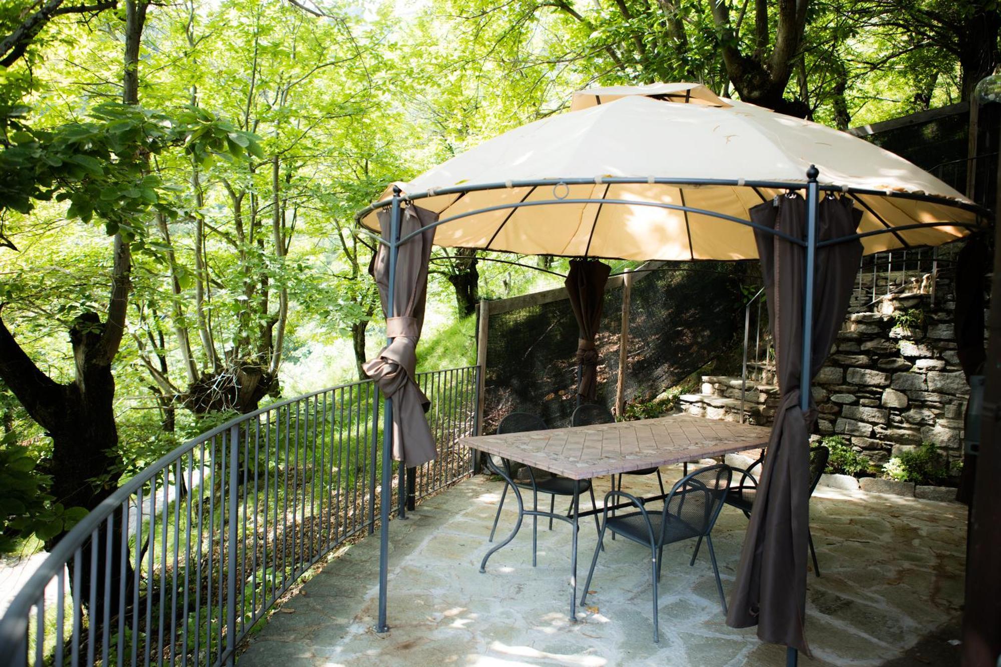 Agriturismo La Fonte Di Mariella Gravedona Exterior foto